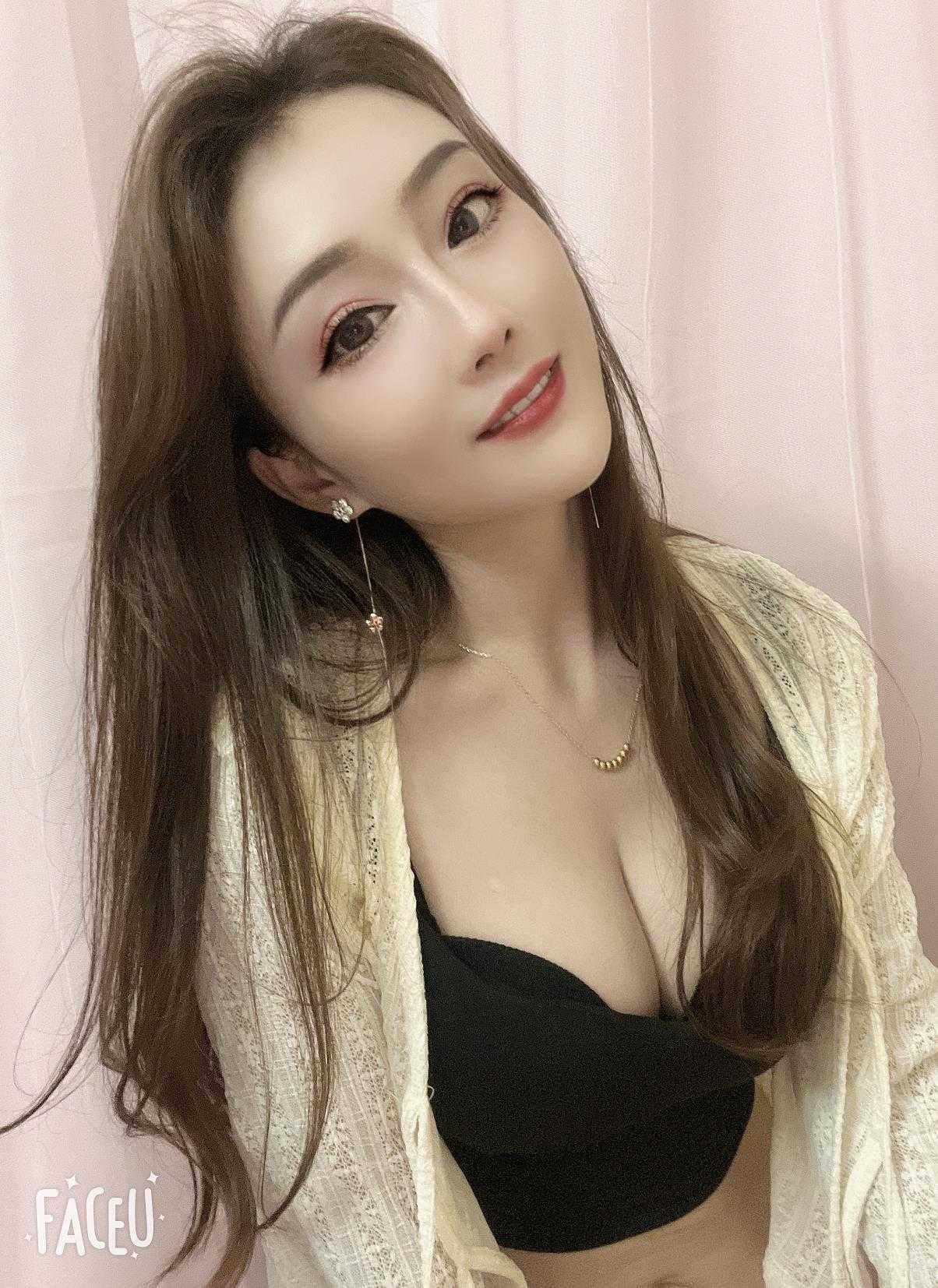 天河小身材匀称甜甜