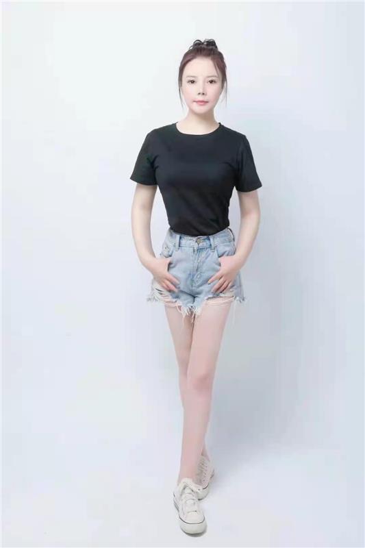 可以 she~吻的越秀可可